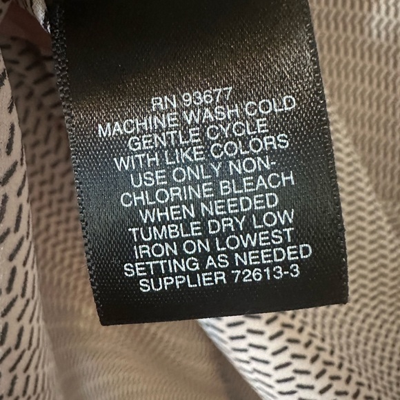 Liz Claiborne Career Blouse Top Small Size - Picture 8 of 8